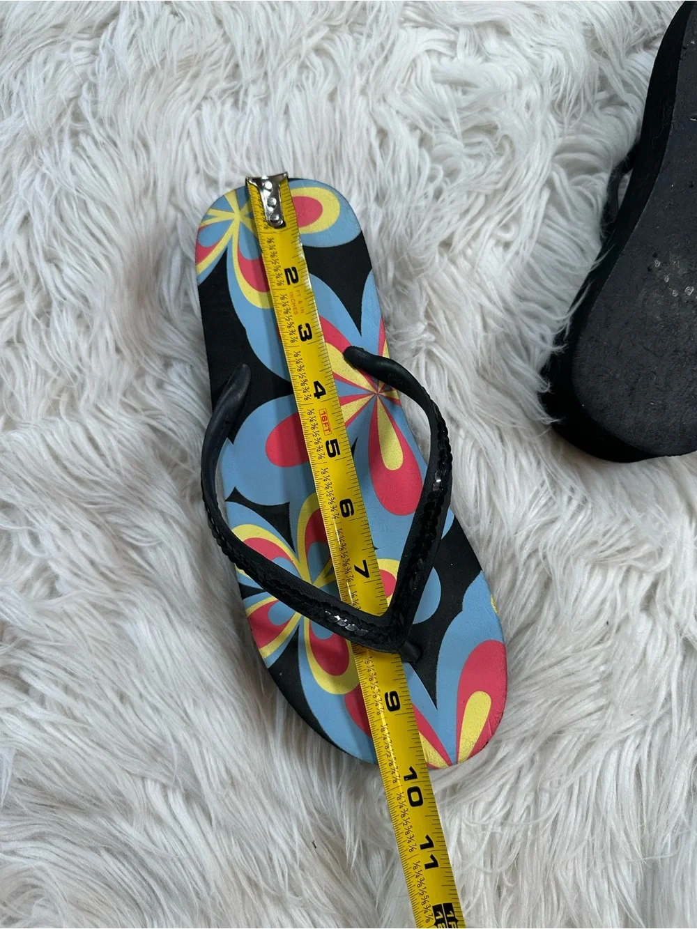Curfew • Y2K Vintage Platform Sequin Floral Flip Flops